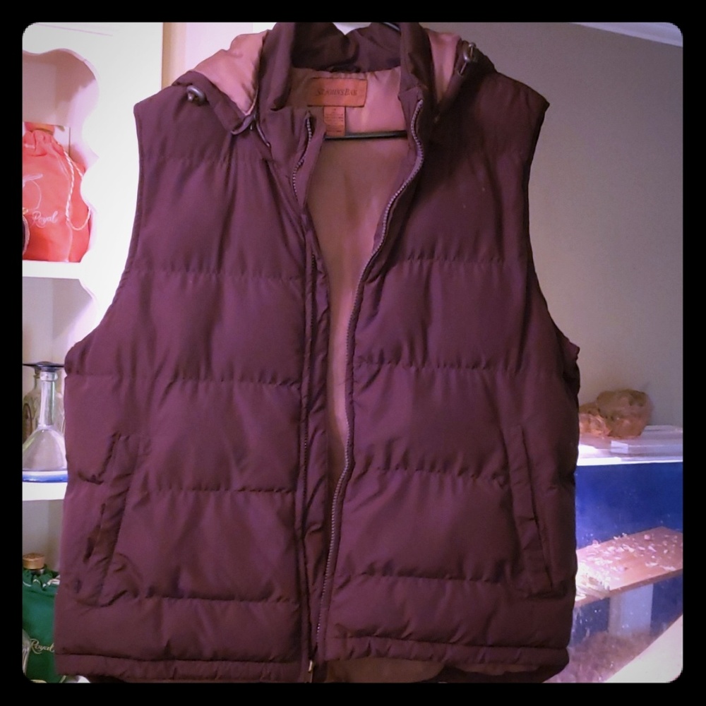 Mens puffy vest